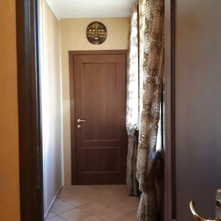 Flowery House Daire Roma